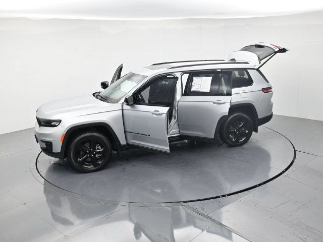Used 2023 Jeep Grand Cherokee L Altitude AWD/4WD image 49