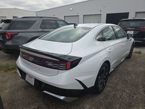 Used 2025 Hyundai Sonata SEL FWD image 9