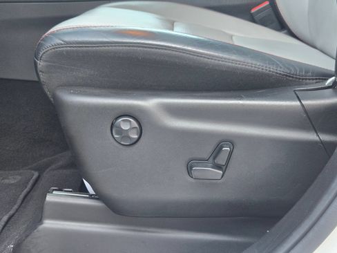 Used 2023 Dodge Durango GT RWD image 23