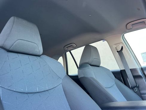 Used 2025 Toyota RAV4 XLE FWD image 18