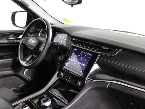 Used 2022 Jeep Grand Cherokee Altitude image 23