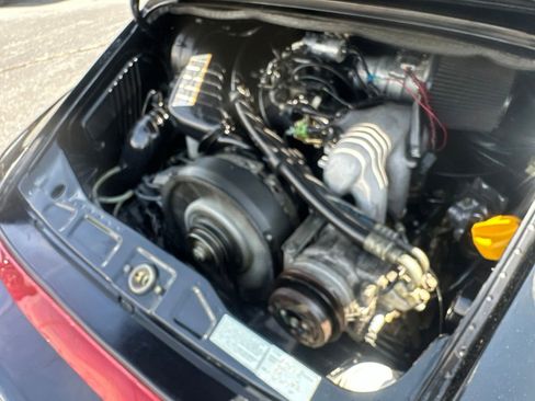 Used 1990 Porsche 911 Carrera RWD image 46