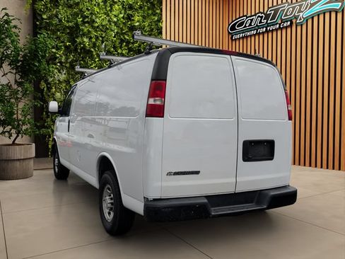 Used 2020 Chevrolet Express 2500 w/ Driver Convenience Package RWD image 3