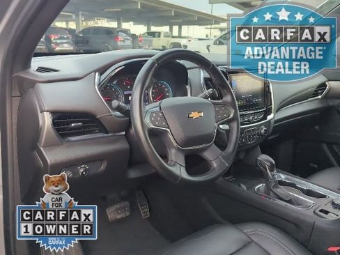 Used 2023 Chevrolet Traverse LT w/ LT Premium Package image 4