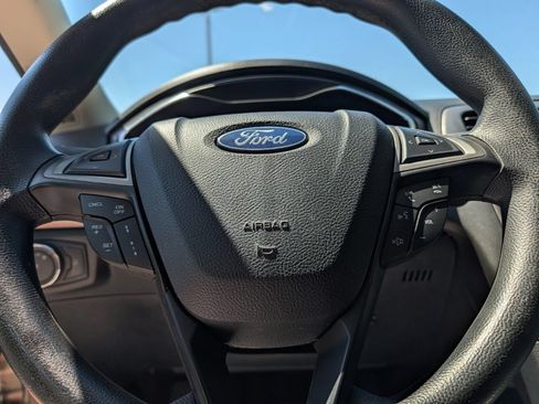 Used 2019 Ford Fusion SE FWD image 24