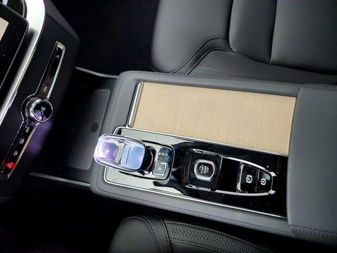 New 2026 Volvo XC90 B6 Plus w/ Protection Package image 26