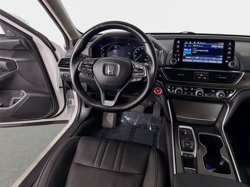 Used 2022 Honda Accord Touring image 24