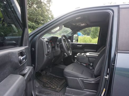 Used 2020 Chevrolet Silverado 2500 Custom w/ Custom Value Package AWD/4WD image 2