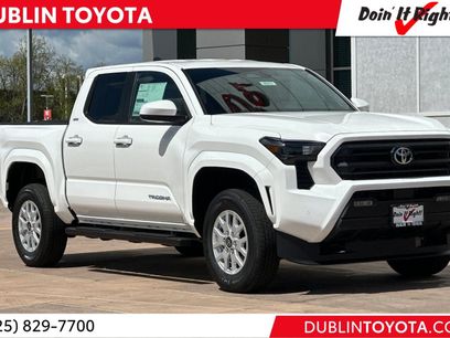New 2025 Toyota Tacoma SR5