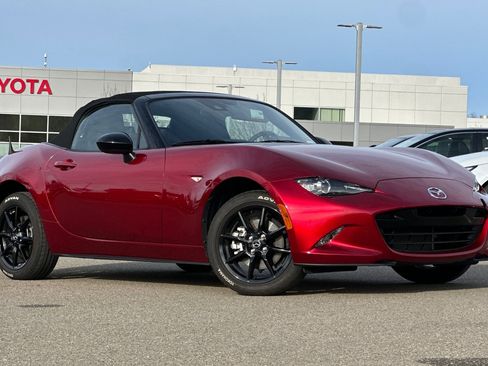 Used 2023 MAZDA MX-5 Miata Sport image 10