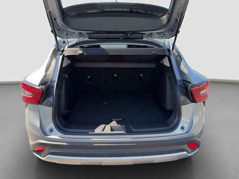New 2026 Chevrolet Trax LT FWD image 26