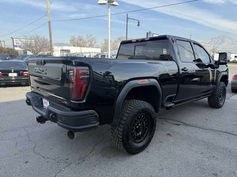 Used 2025 GMC Sierra 2500 AT4X w/ AT4X AEV Edition image 6