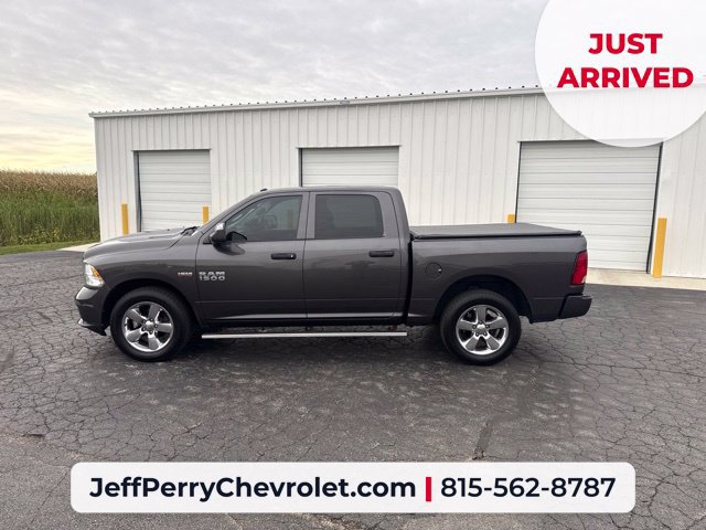 Used 2017 RAM 1500 Express AWD/4WD image 12