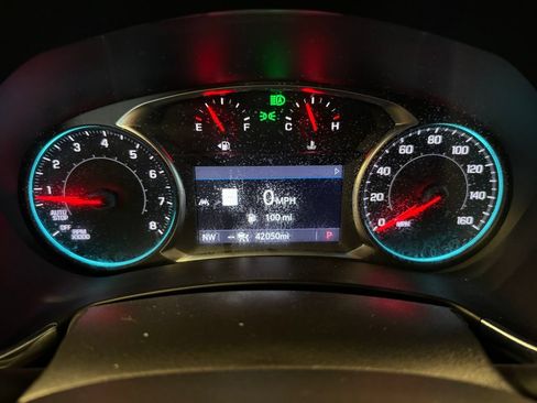 Used 2023 Chevrolet Equinox Premier FWD image 10