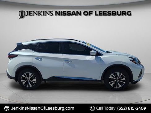 Certified 2024 Nissan Murano SV image 3