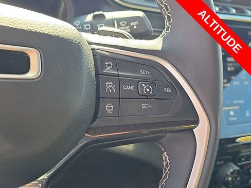 Certified 2023 Jeep Grand Cherokee Altitude image 16