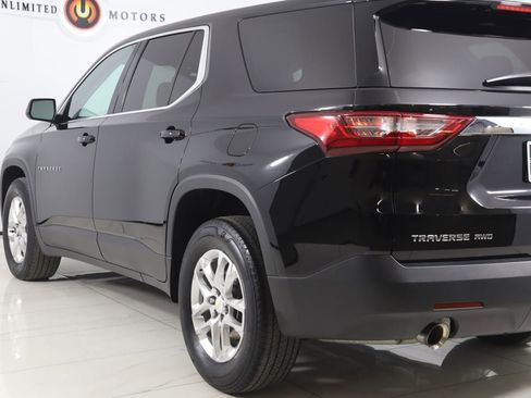 Used 2021 Chevrolet Traverse LS image 22