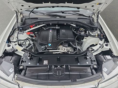 Used 2017 BMW X4 M40i AWD/4WD image 34