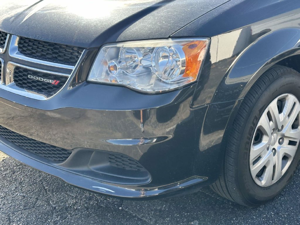 Used 2015 Dodge Grand Caravan American Value Package FWD image 8