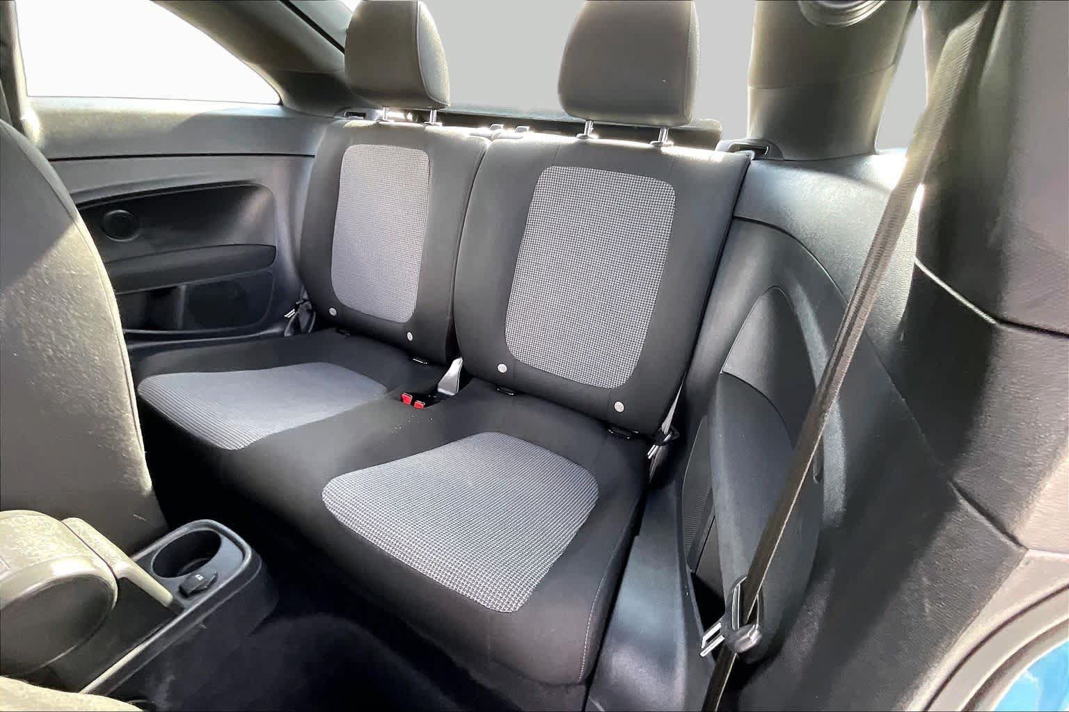 Used 2019 Volkswagen Beetle 2.0T S FWD image 17