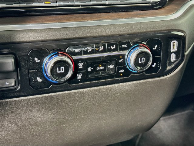 Used 2025 GMC Sierra 1500 SLT AWD/4WD image 17