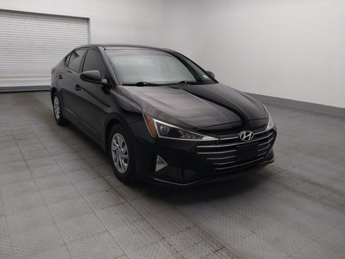 Used 2019 Hyundai Elantra SE w/ Cargo Package FWD image 13