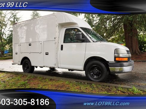 Used 2004 Chevrolet Express 3500 w/ Chrome Appearance Package image 7