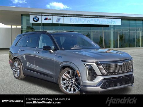 Used 2026 Cadillac Vistiq Platinum w/ LPO, Floor Liner Package AWD/4WD image 1