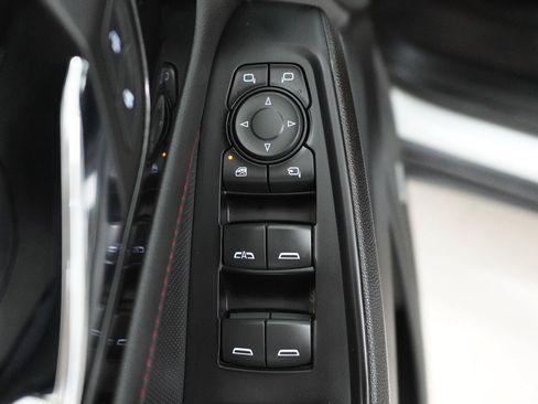 Used 2023 Chevrolet Traverse RS FWD image 29
