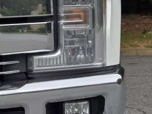 Used 2019 Ford F250 Lariat w/ Lariat Ultimate Package image 15