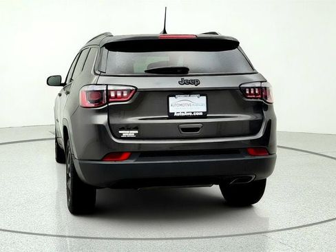 Used 2022 Jeep Compass Latitude AWD/4WD image 6