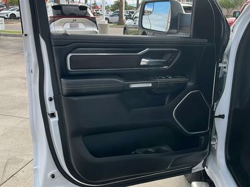 Used 2023 RAM 1500 Laramie AWD/4WD image 5