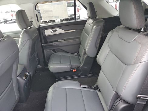 New 2026 Ford Explorer Active w/ Active Comfort Package image 28