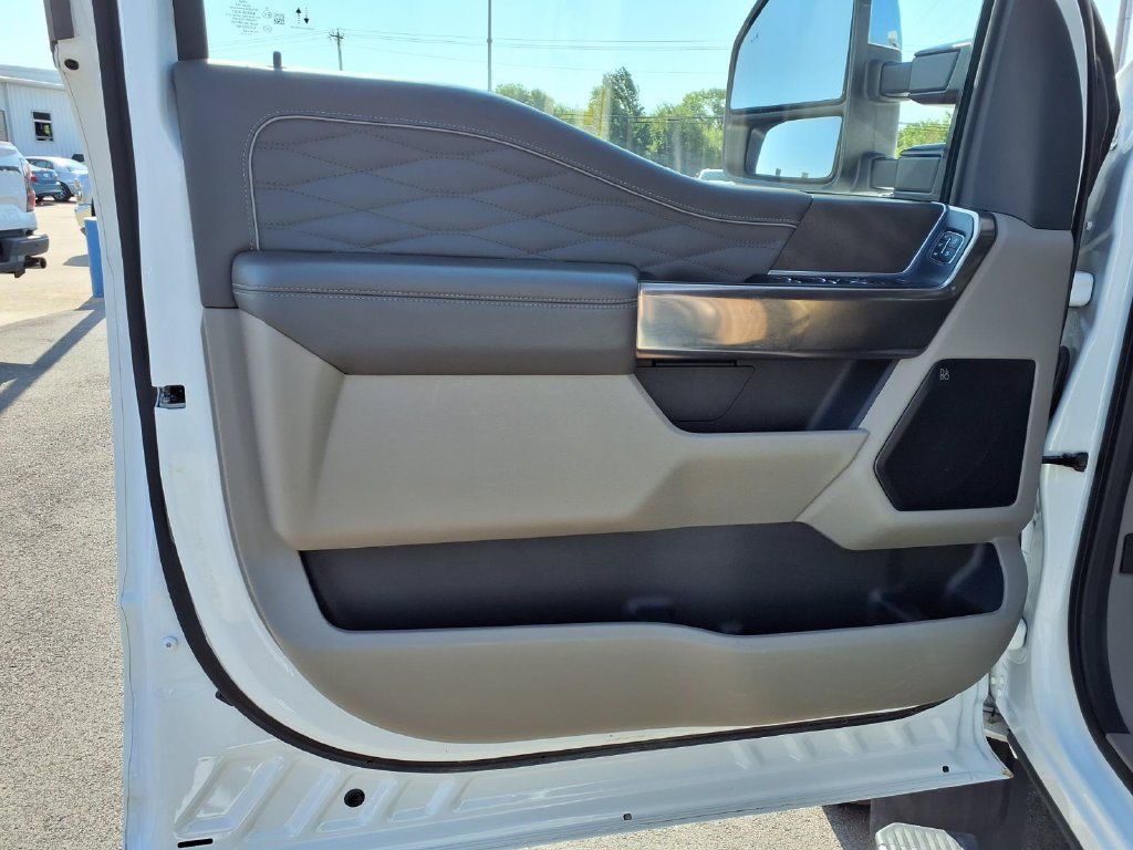 Used 2025 Ford F450 Platinum w/ Platinum Plus Package AWD/4WD image 16