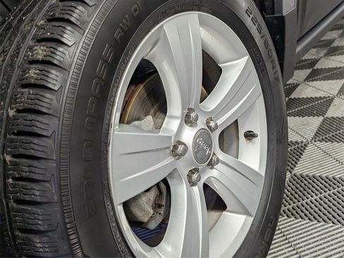 Used 2017 Jeep Patriot Latitude image 9