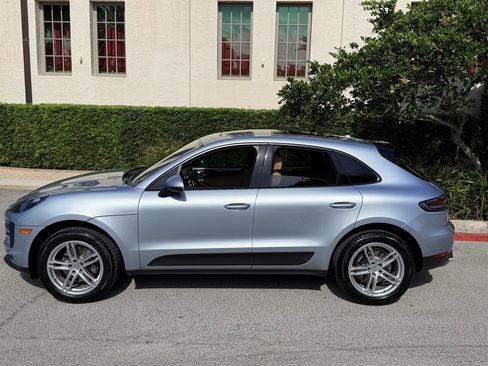 Used 2020 Porsche Macan AWD/4WD image 3
