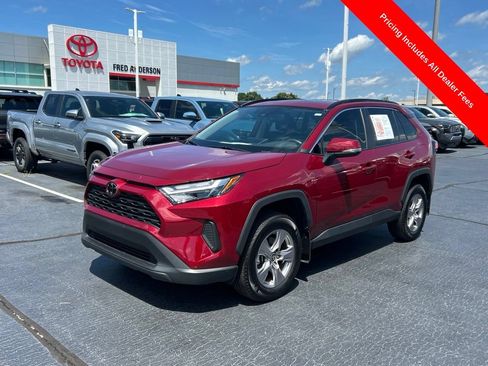 Used 2025 Toyota RAV4 XLE w/ Convenience Package FWD image 1