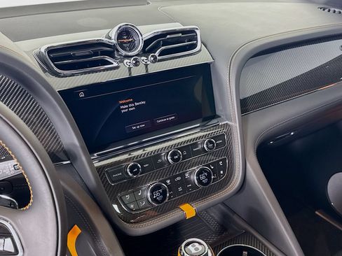 Used 2026 Bentley Bentayga Speed AWD/4WD image 14
