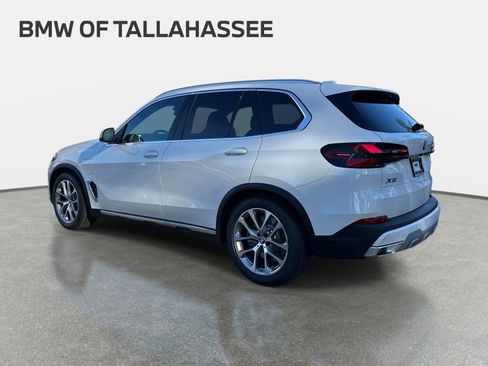 New 2026 BMW X5 xDrive50e w/ Premium Package AWD/4WD image 3