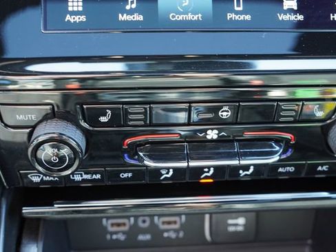 Certified 2023 Jeep Grand Cherokee Altitude image 28