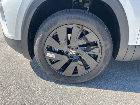 New 2026 Volkswagen Atlas SE FWD image 48