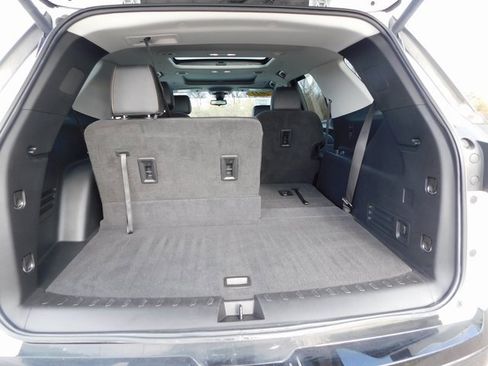 Used 2021 Chevrolet Traverse Premier w/ Redline Edition image 26