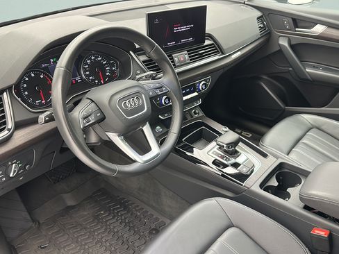 Used 2023 Audi Q5 2.0T Premium w/ Convenience Package AWD/4WD image 12