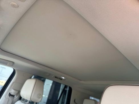 Used 2022 GMC Yukon Denali w/ Denali Premium Package image 26