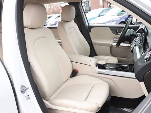 Used 2021 Mercedes-Benz GLB 250 GLB 250 4MATIC Sport Utility 4 image 33