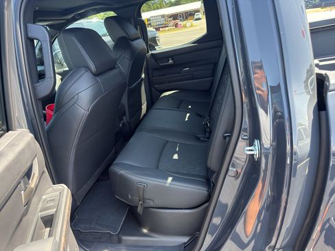 Used 2024 Toyota Tacoma Limited w/ Limited Package (LT) AWD/4WD image 12