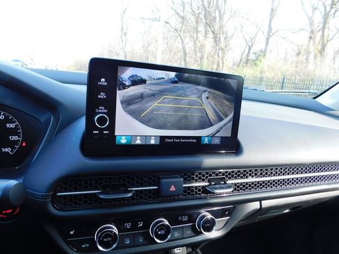 Used 2024 Honda HR-V EX-L image 11