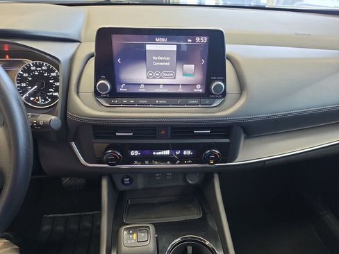 Used 2024 Nissan Rogue SV AWD/4WD image 24