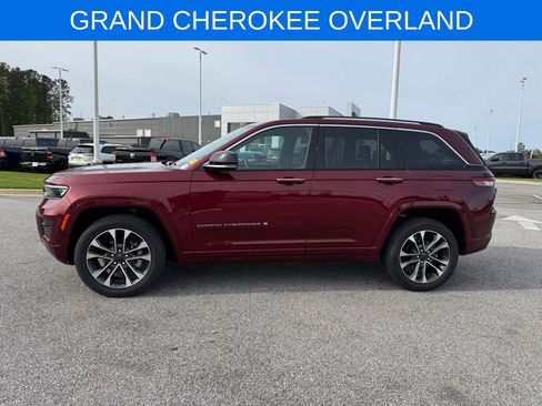 Used 2023 Jeep Grand Cherokee Overland w/ Trailer Tow Prep Group (B) image 2