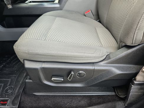 Used 2016 Ford F150 XLT w/ Equipment Group 302A Luxury image 18